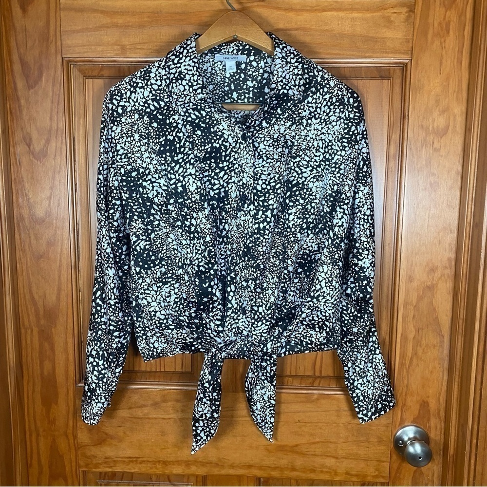XS Like New Nine West Tie Front Patterned Buttoned Blouse